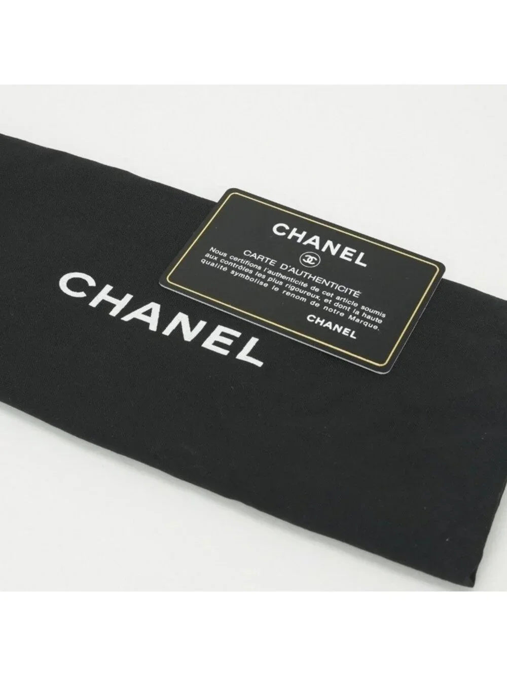 Chanel Quilted Shoulder Bag Calfskin Black Silver Chain Bag CC Logo Turnlock